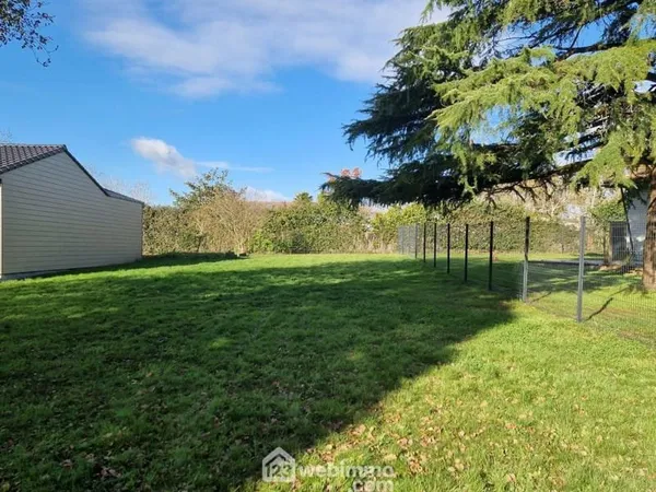 Terrain à bâtir - 674m² - Aubigny-Les Clouzeaux