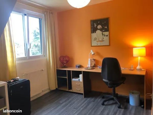 Chambre meublée cosy chez l'habitant