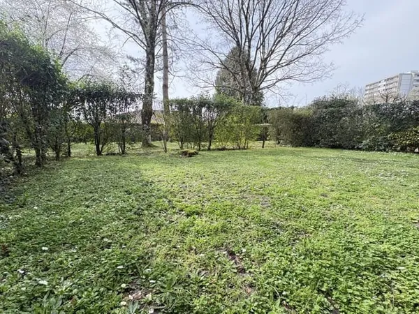 T3 - CAUDÉRAN - JARDIN 114 M² - BOX