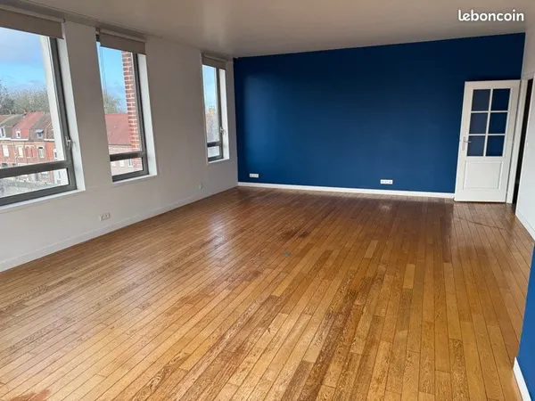 Bel appartement avec terrasse teck sans vis à vis 100 m2