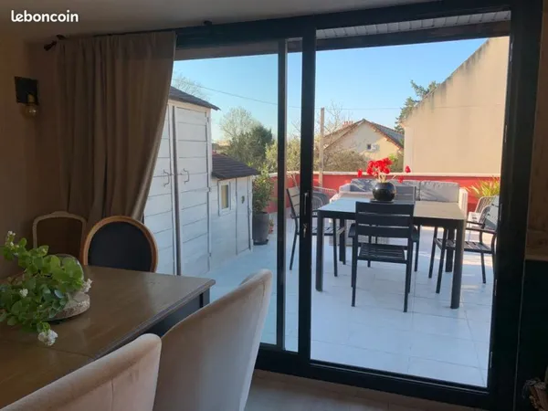 Taverny Centre Grand appartement atypique 5 Pièces 140m2 au sol et terrasse plein sud