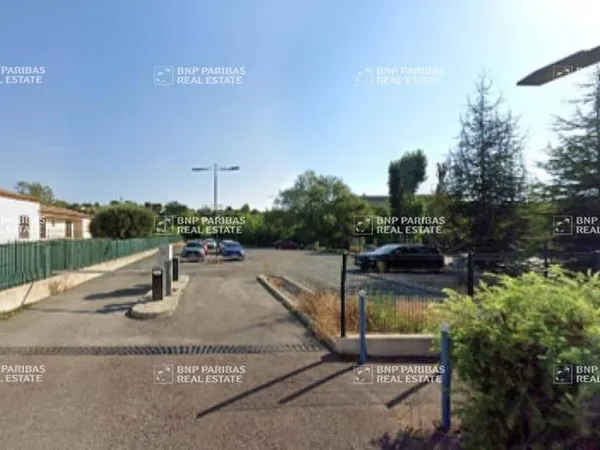 Terrain industriel 1152 m²