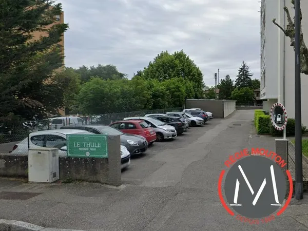 Garage Parking à louer CALUIRE ET CUIRE