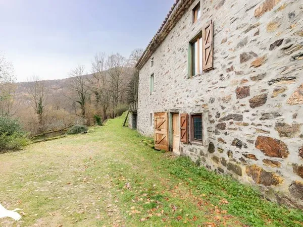 Maison en pierre de 5 pièces principales