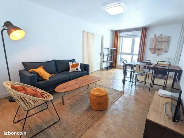 Chambre meublée avec 2 colocs sympas, métro au pied, dispo immédiate