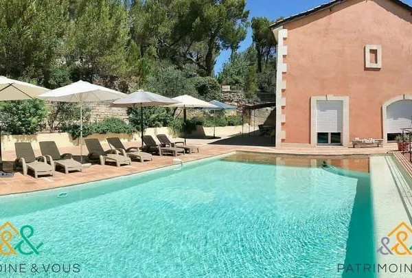 Maison 8 pièces 250 m²