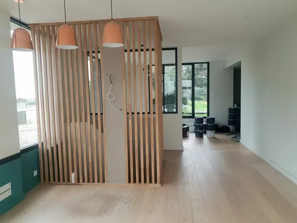 LOCAUX DE BUREAUX AVEC DOUBLE BOX FERME