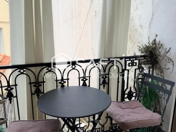 Studio rénové et meublé avec balcon - Coeur de Narbonne