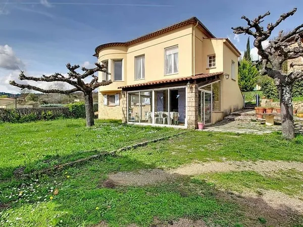Maison 5 pièces 150 m²