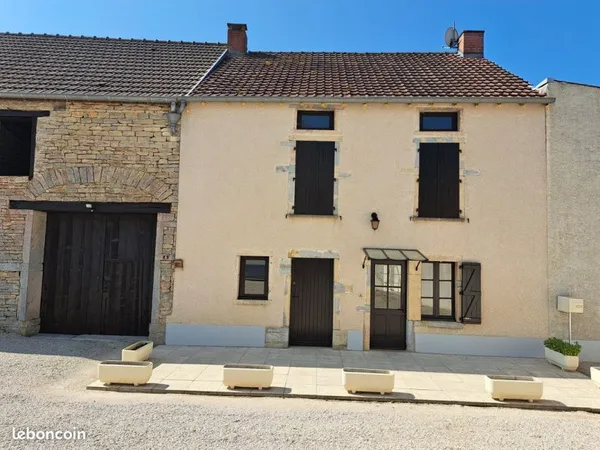 Maison individuelle de village entre Dijon-Beaune
