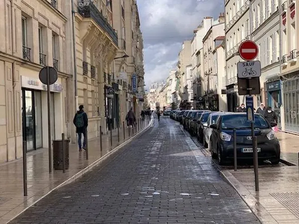 Local commercial 105 m²