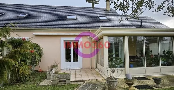 Venez découvrir cette maison familiale tous conforts ...