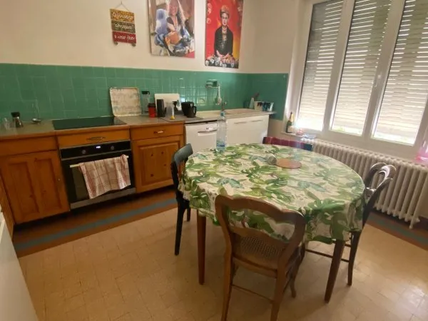 Loue chambre dans maison 150m²