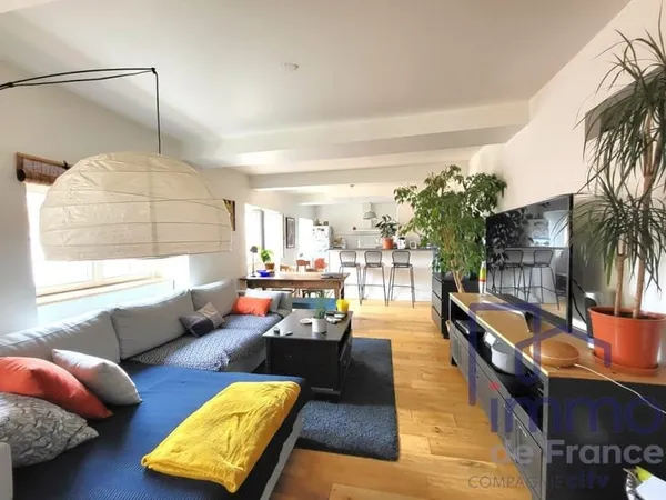 DUPLEX AVEC TERRASSE PLACE CHAVANELLE SAINT ETIENNE