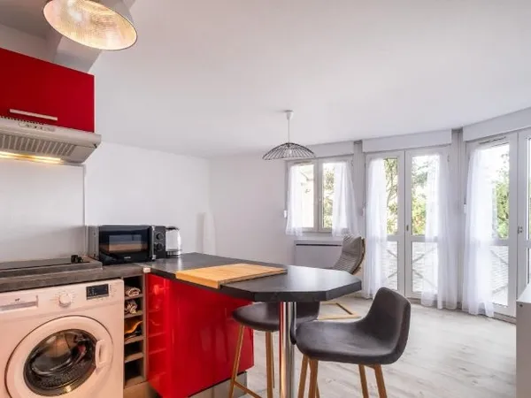 Loue T2 meublé 43m² Toulouse Minimes (31), calme, lumineux et bien localisé + place de parking