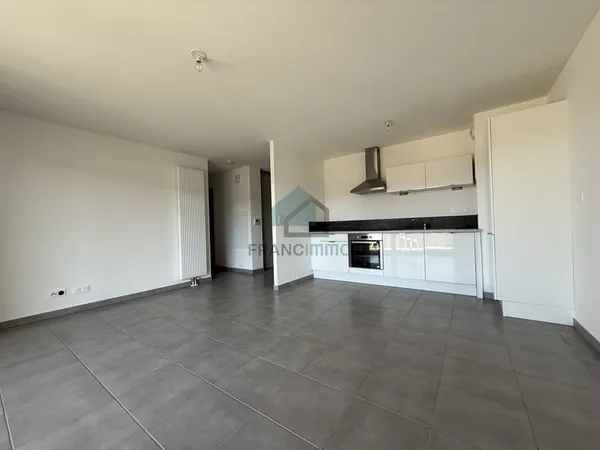 MAICHE - APPARTEMENT T3 en REZ-DE-JARDIN