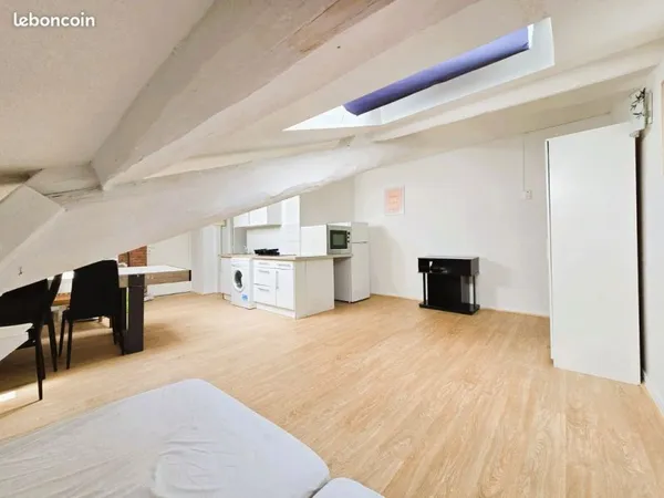T2 meublé de 42 m² - Lumineux, calme et tout équipé