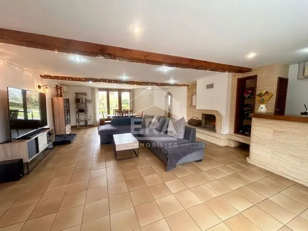 Ensemble Immobilier à Bonningues-lès-Ardres.