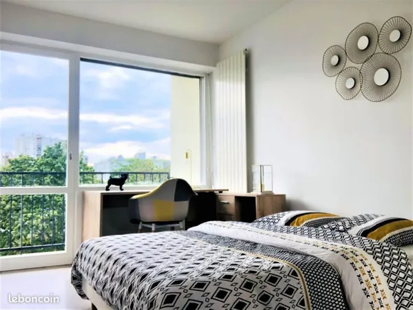 1er loyer offert - Chambre avec Balcon, RER D Bras de Fer, Parking & Ménage, 2 SdB pour 3 coloc seul