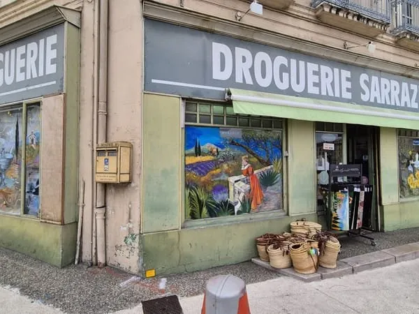 Fonds de commerce droguerie à vendre à Bourg-de-Péage Empl