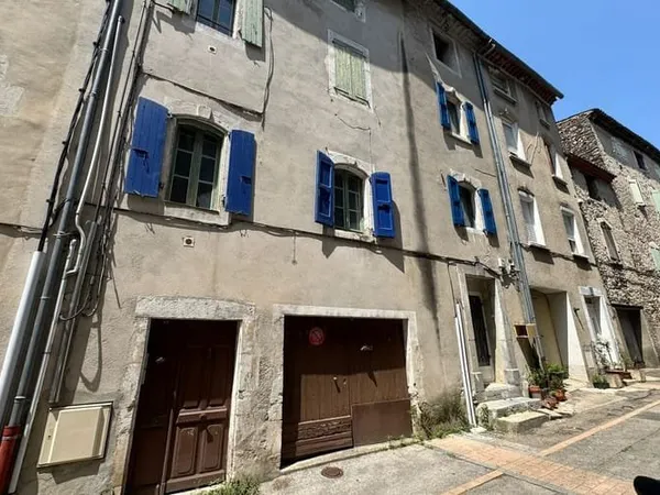 Immeuble 3 pièces 98 m²