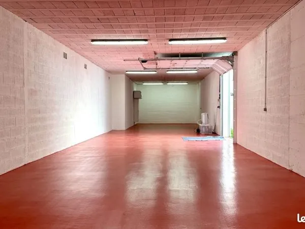 Local 157 m² Rouen