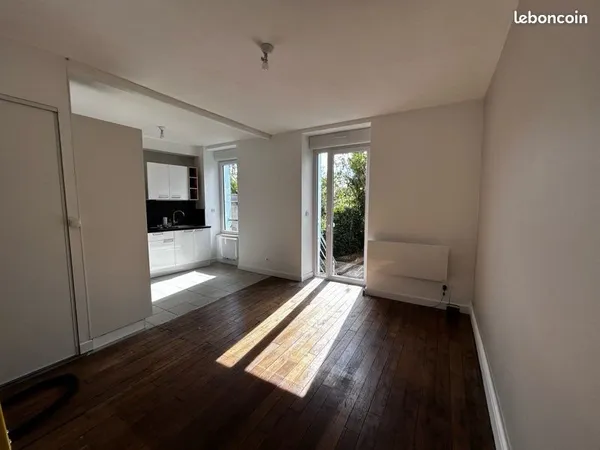 Proche Faubourg des3 maisons F2