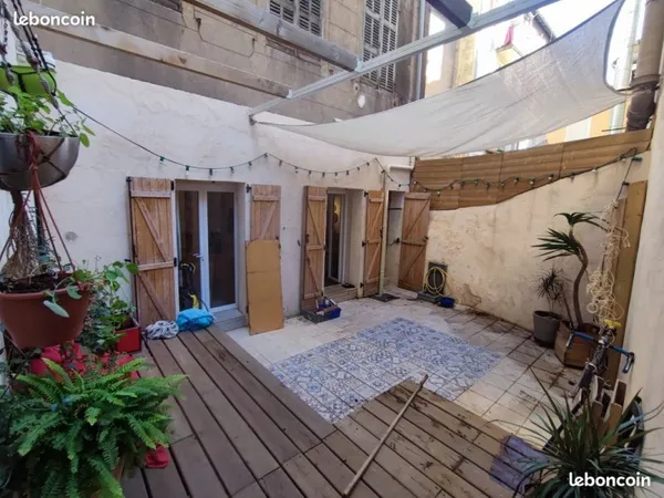 Appartement RDC 40m2+11m2 Souplex + Cour de 26m2 Privative Exposée Sud