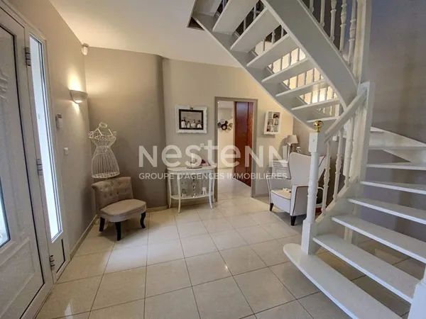 Maison 9 pièces 288 m²