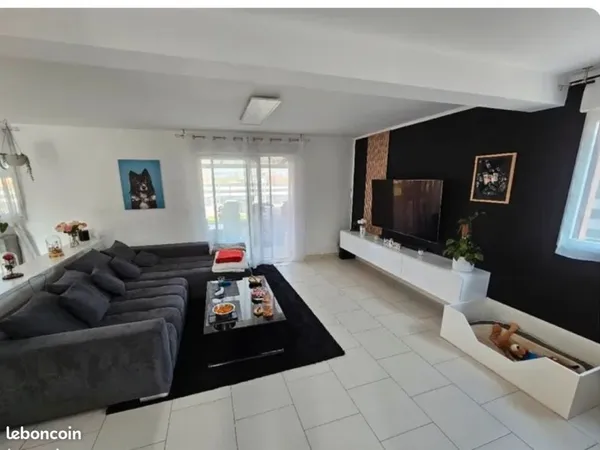Maison 4,5 pièces avec jardin