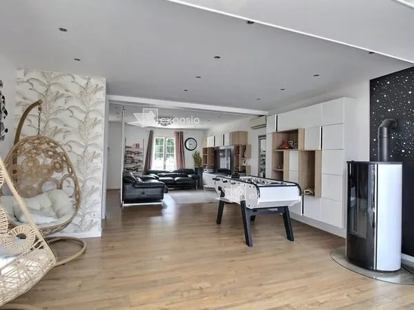 Maison 8 pièces 191 m²