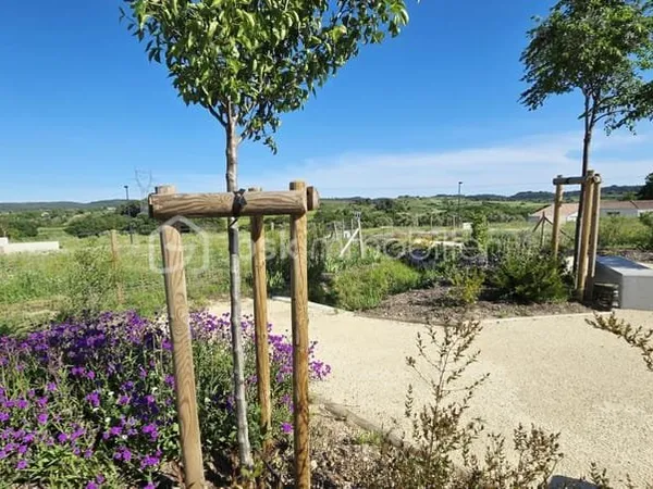 TERRAIN 765 M² CONSTRUCTIBLE et VIABILISE - Vue imprenable sur les Collines! A 12 mn de GIGNAC et A7