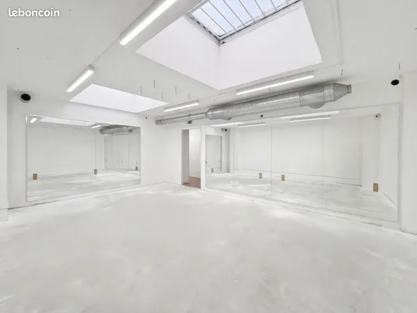 Bureaux 700 m²