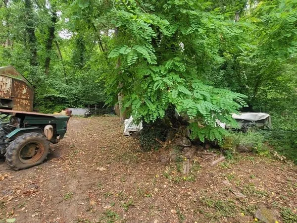 Terrain 2179 m²