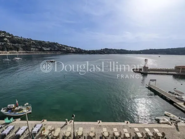 Villefranche-Sur-Mer - Pieds dans l'eau