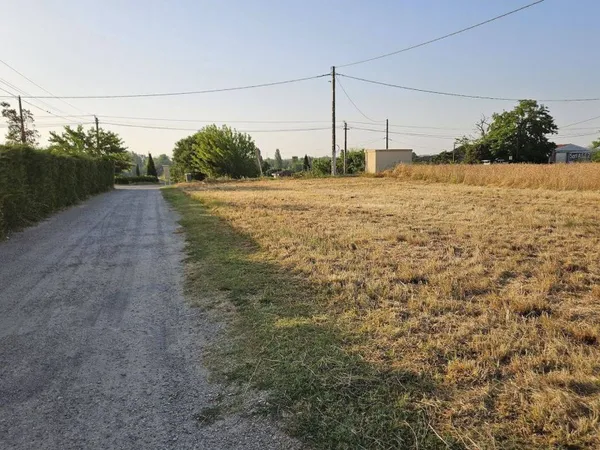 Terrain 2178 m²