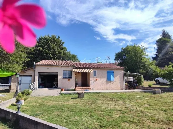 Maison de plain-pied 4 pièces 91 m²