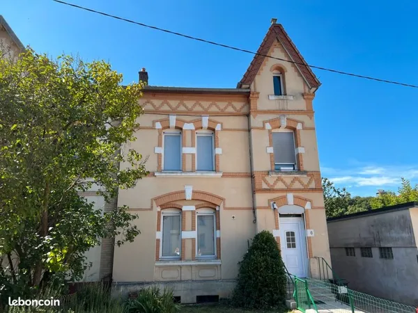 Maison ancienne de 150m² entièrement rénovée à Audun-le-tiche