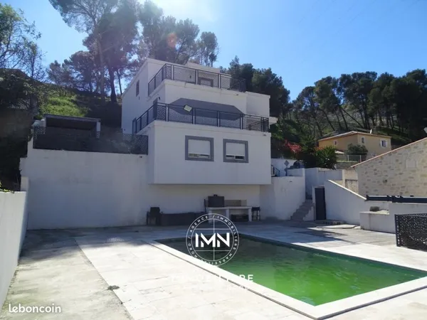 Maison 5 pièces 210 m²