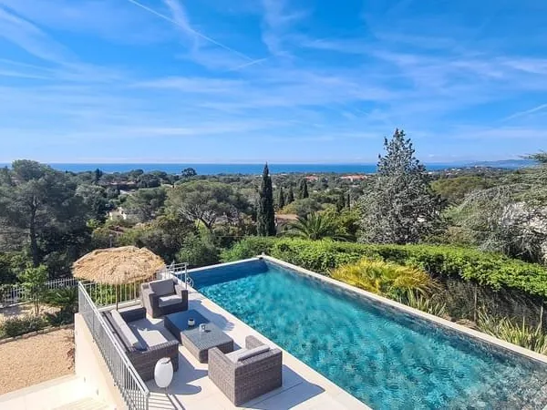 Saint Raphael - Boulouris Villa De Charme Vue Mer 7 Pieces A Vendre