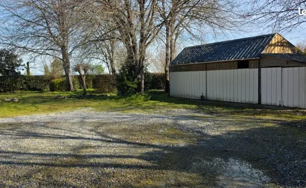 Terrain constructible 933 m2