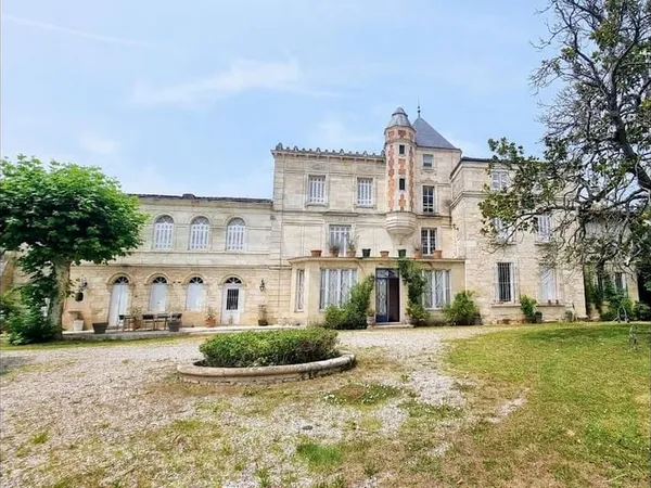 Maison 16 pièces 460 m²