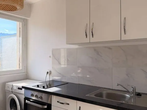 Studio 1 pièce 27 m²
