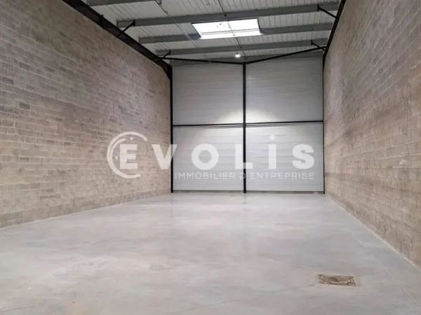 Local d'activité 375 m²