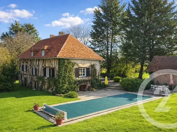 Maison 7 pièces 269 m²