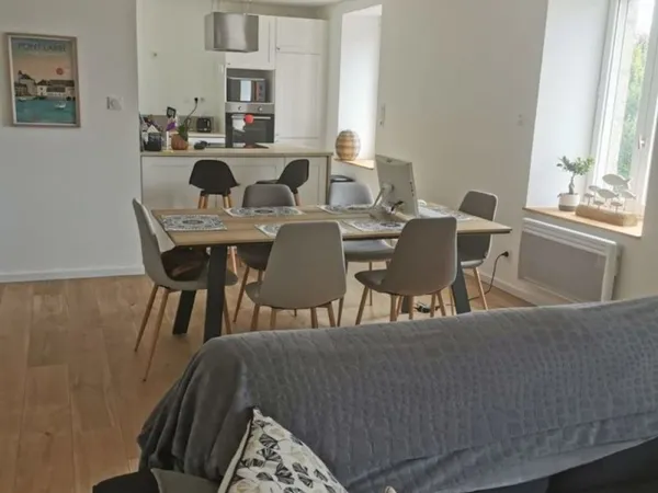 T3 lumineux 80 m² sans vis-à-vis Centre-ville de Landivisiau