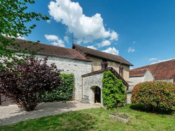 Maison Sainte Vertu