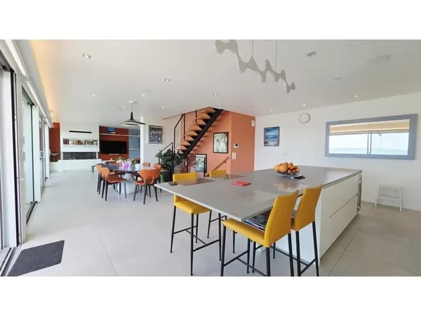 Élégance Contemporaine Face à l'Océan - Villa d'Exception à 50 mètres de la Plage