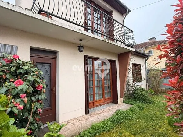 RARE AUX COTEAUX MAISON AVEC FORT POTENTIEL !
