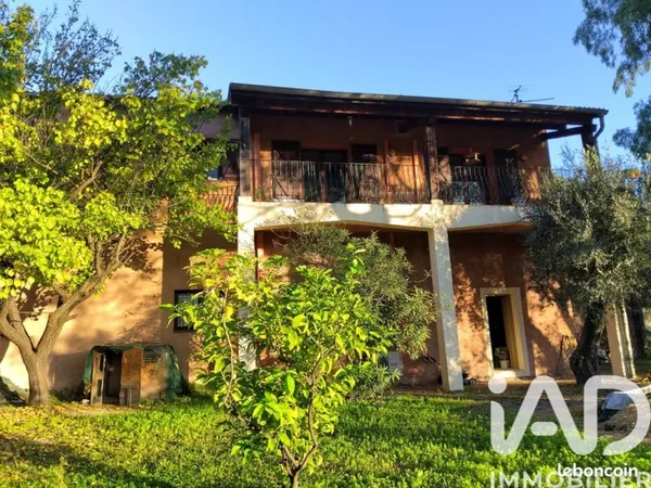 Propriété 9 pièces 204 m²